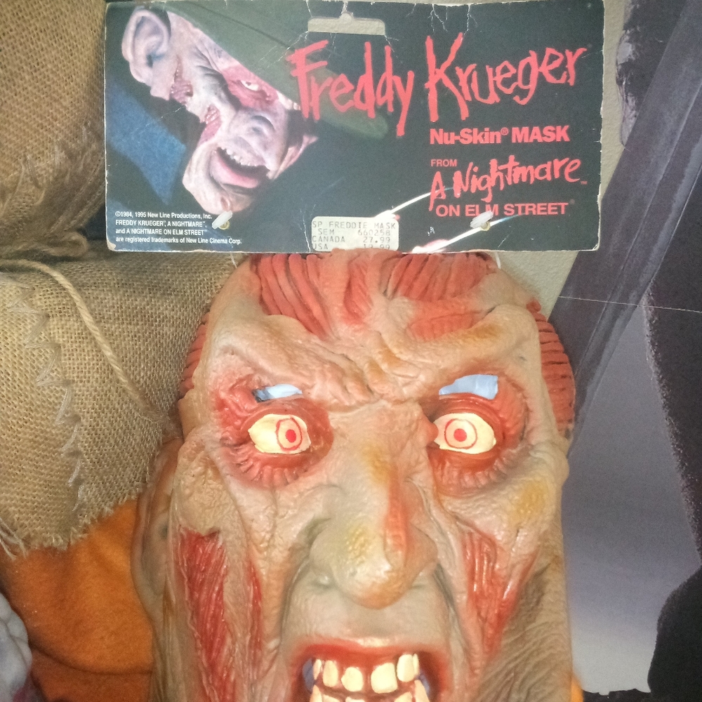 1995 Freddy Krueger mask NWT Fright Stuff